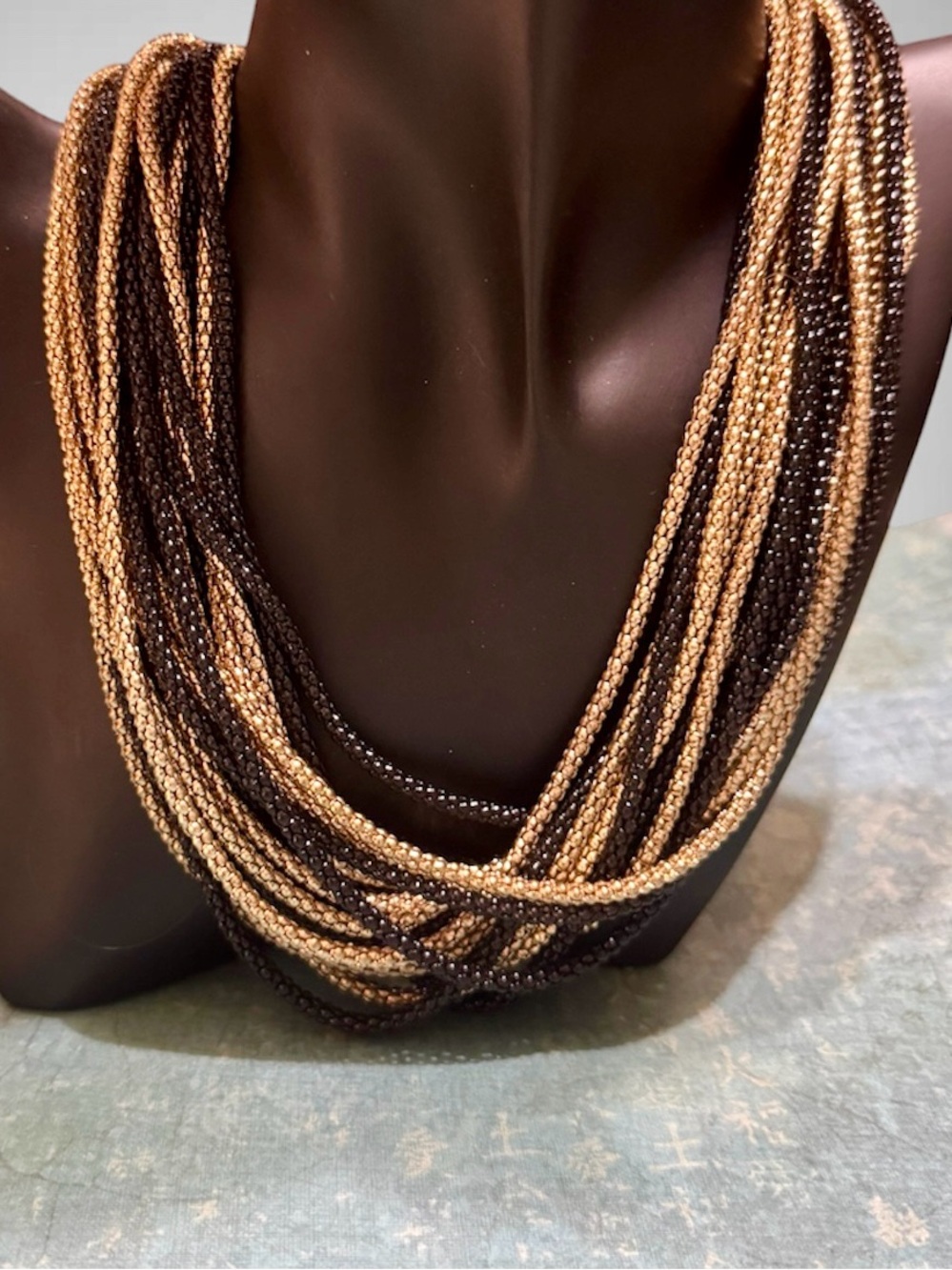 VINTAGE MULTI STRAND NECKLACE - Picture 7 of 9